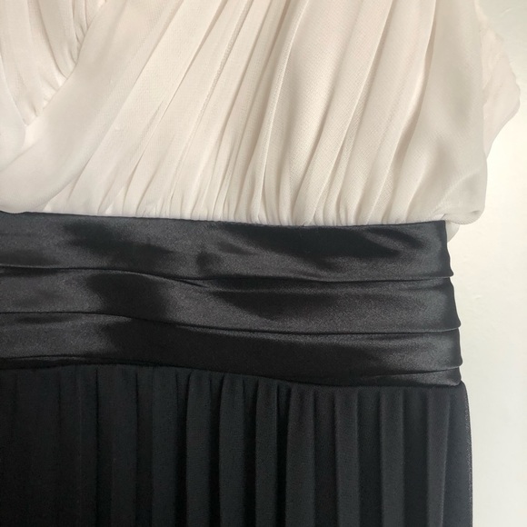 Ricki’s Dress - Picture 2 of 6